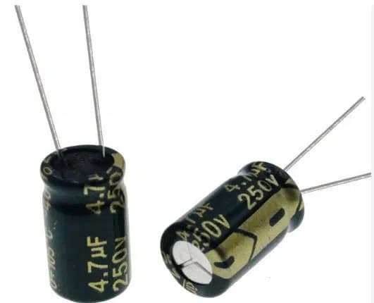 4.7 MF 250 V Kondansatör - Seyyar Elektronik