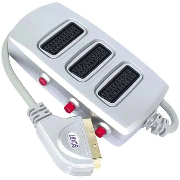 Scart Dağıtıcı 3 lü Silver Butonlu - Seyyar Elektronik