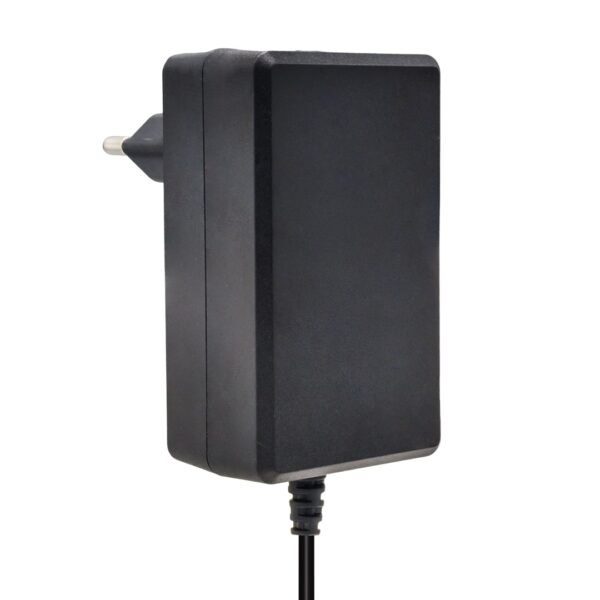 Weko 12 Volt - 2 Amper 2.5*0.7 Uçlu Yerli Üretim Plastik Kasa Priz Tipi AdaptörÖzellikleri